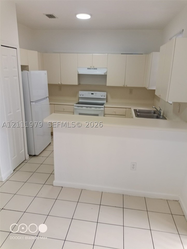 2526 Se 14th Ave #295 - Photo 7 of 9