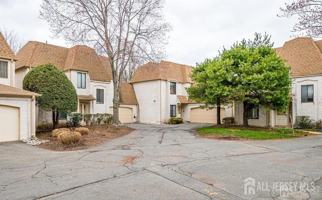 featured image of 71 Park Gate Dr