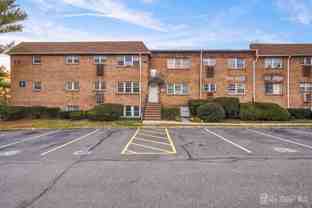 25 College Dr - Photo 1 of 1