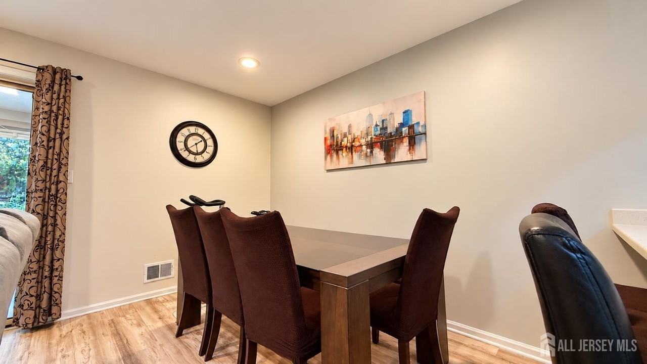 4 Letts Ct - Photo 4 of 16