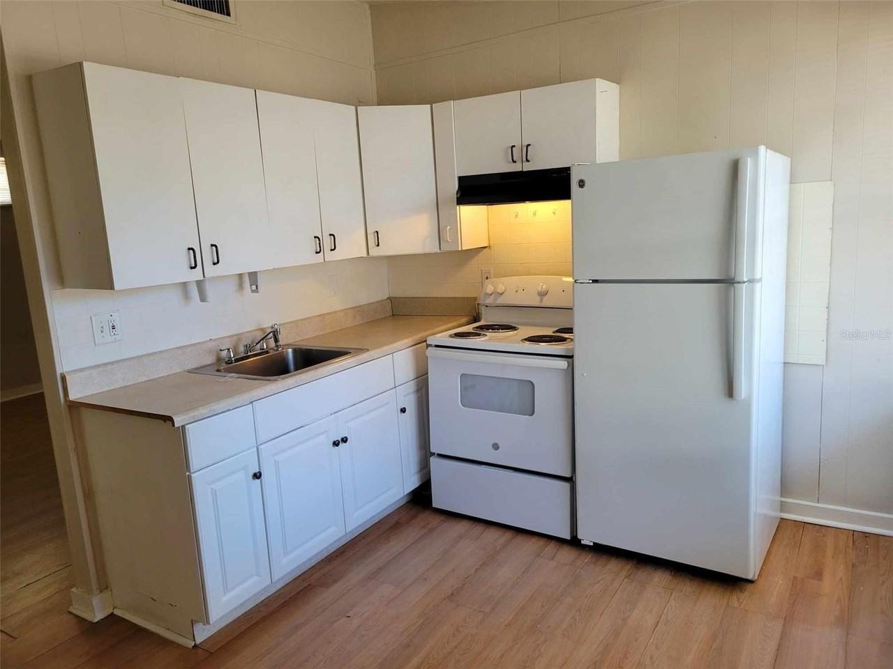 1767 Fruitville Rd - Photo 3 of 9