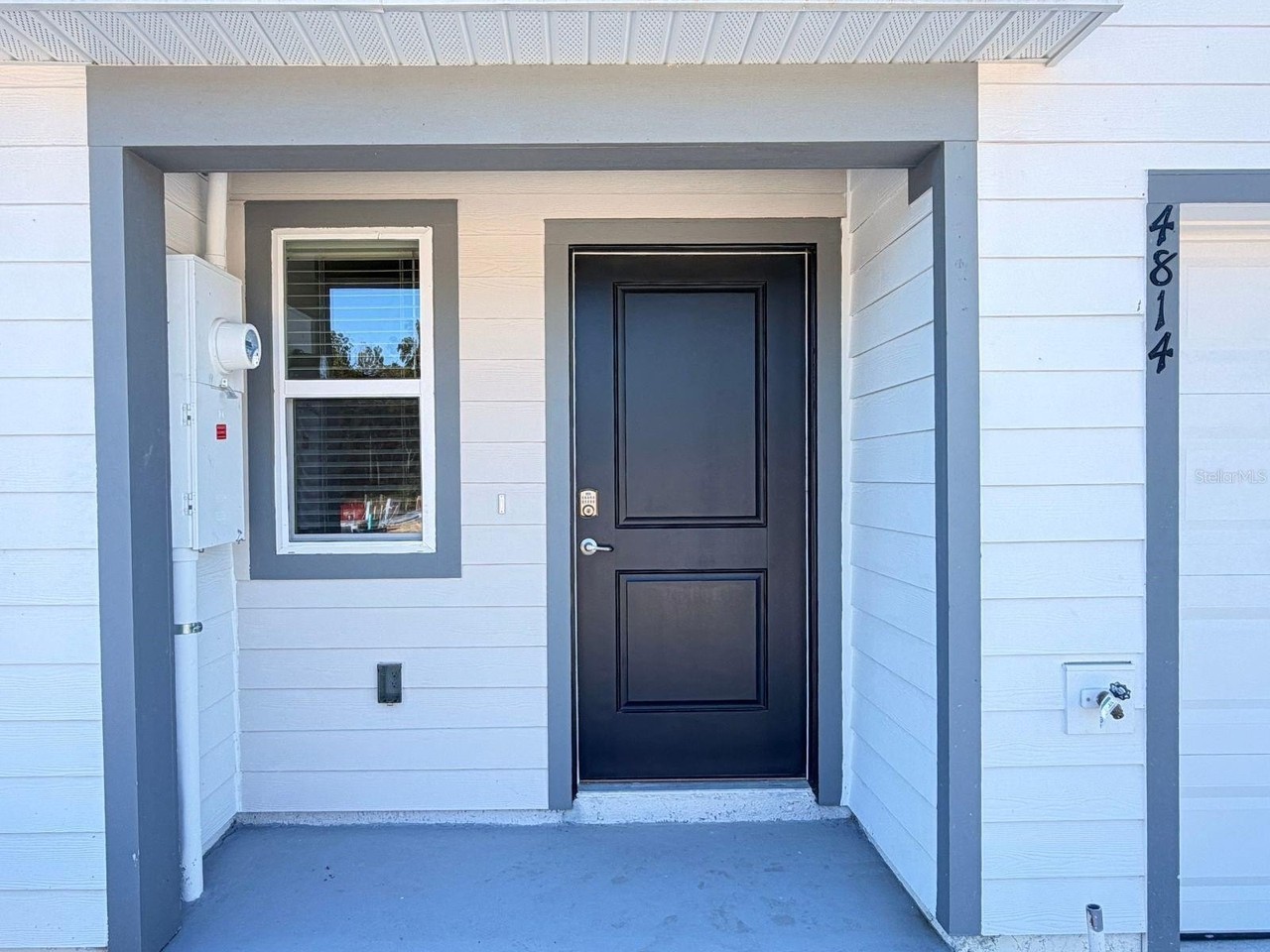 4814 Sw 69th St - Photo 2 of 32