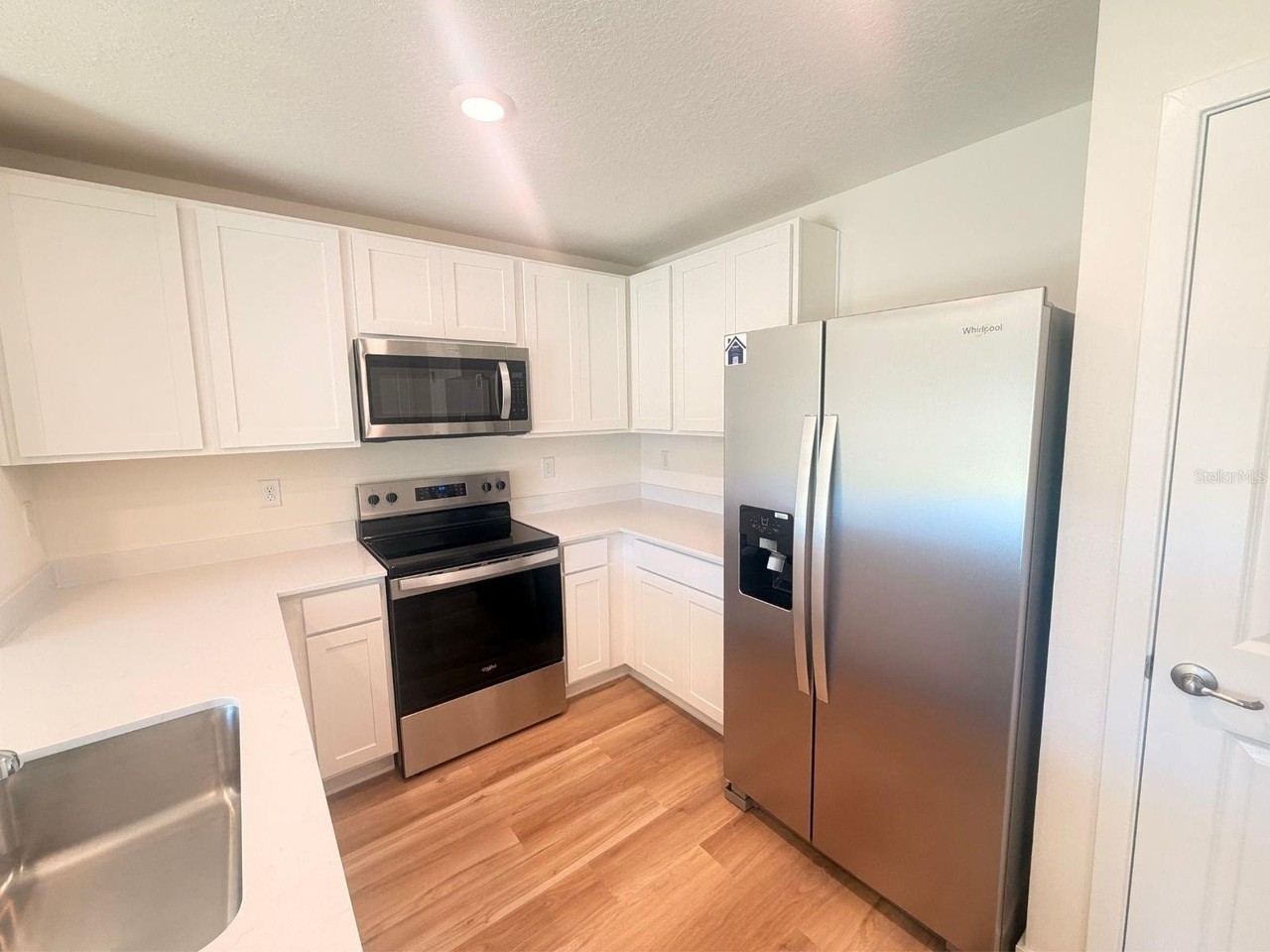 4814 Sw 69th St - Photo 6 of 32