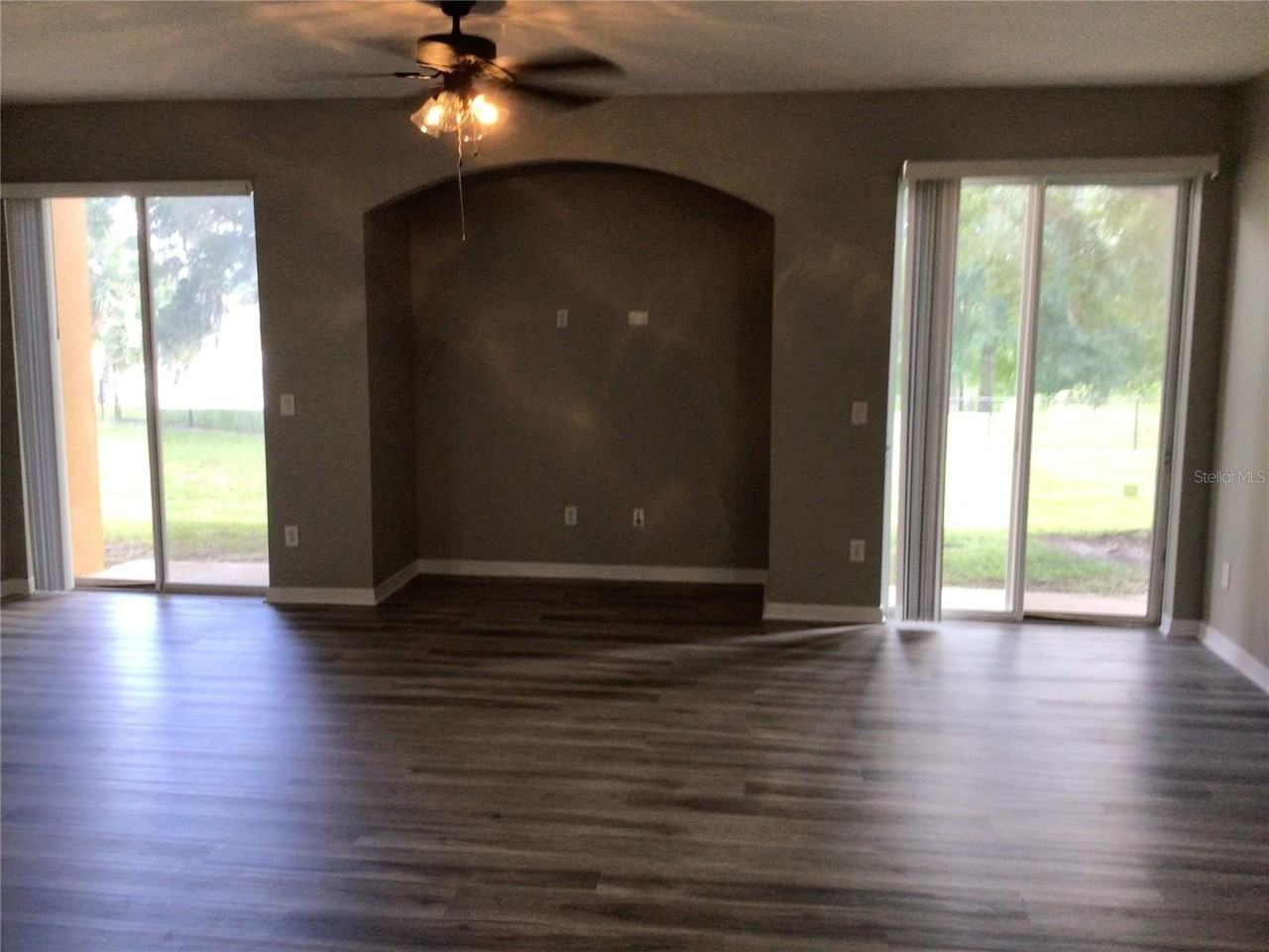 2031 Pine Oak Trl - Photo 3 of 24