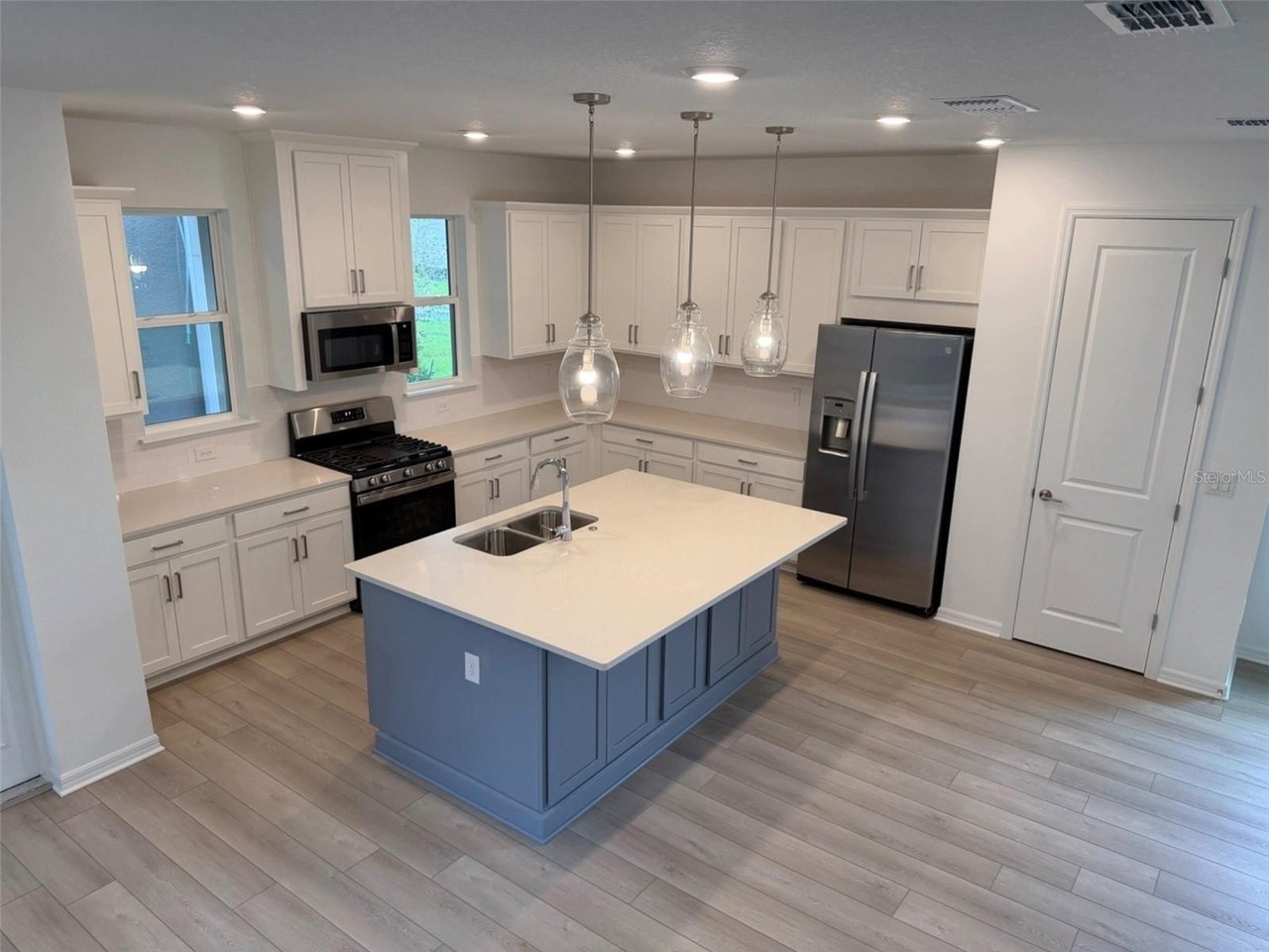 14767 Field Daisy Dr - Photo 7 of 50