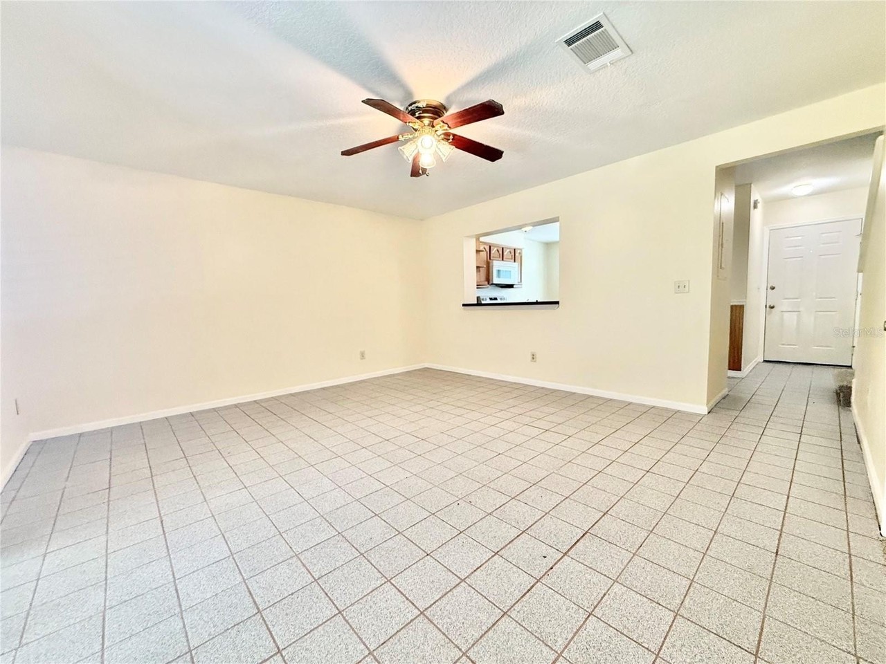 304 Woodgreen Ln - Photo 6 of 21