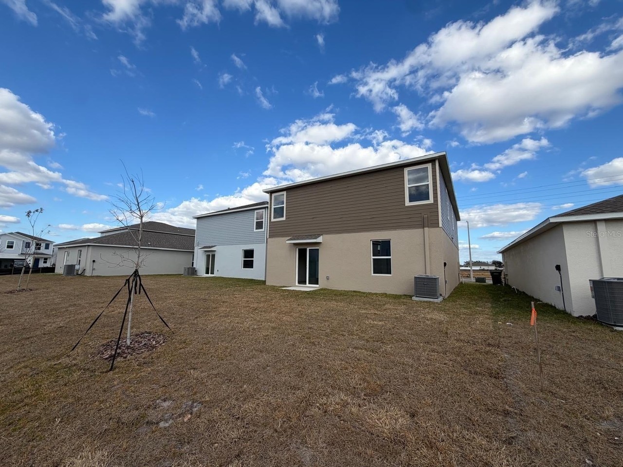 2142 CHRIS Drive - Photo 4 of 18
