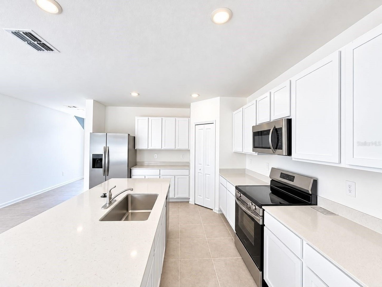 2142 CHRIS Drive - Photo 7 of 18