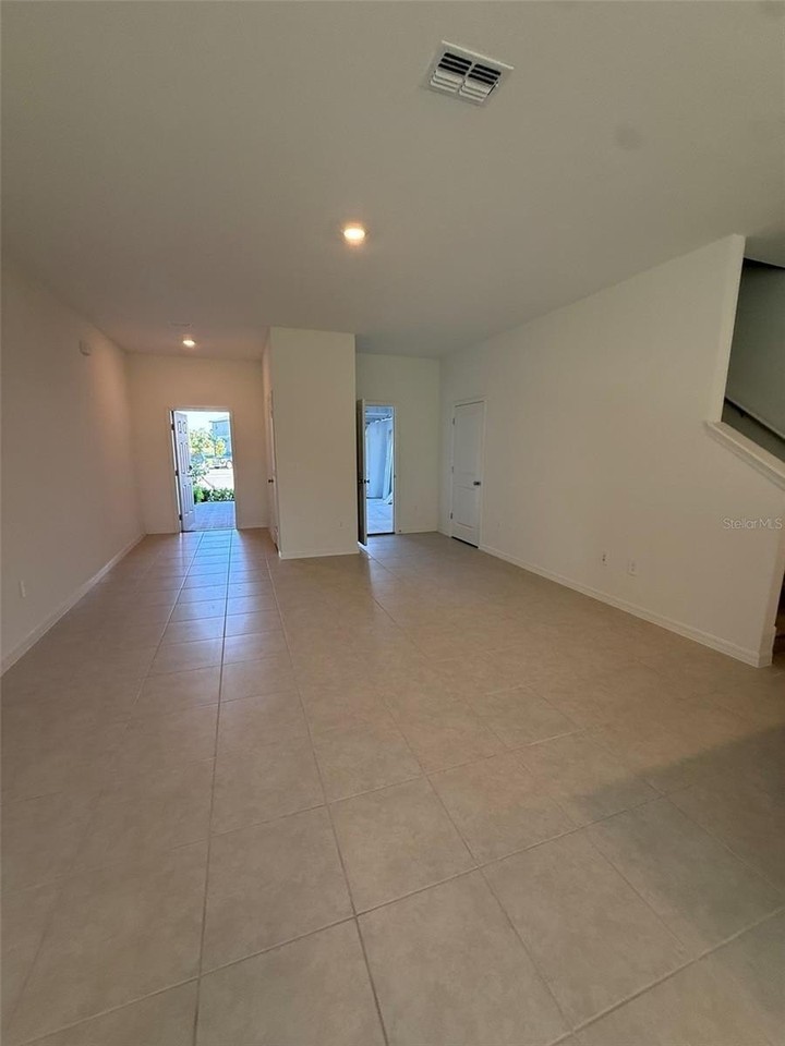 10983 65th Ter E - Photo 5 of 23