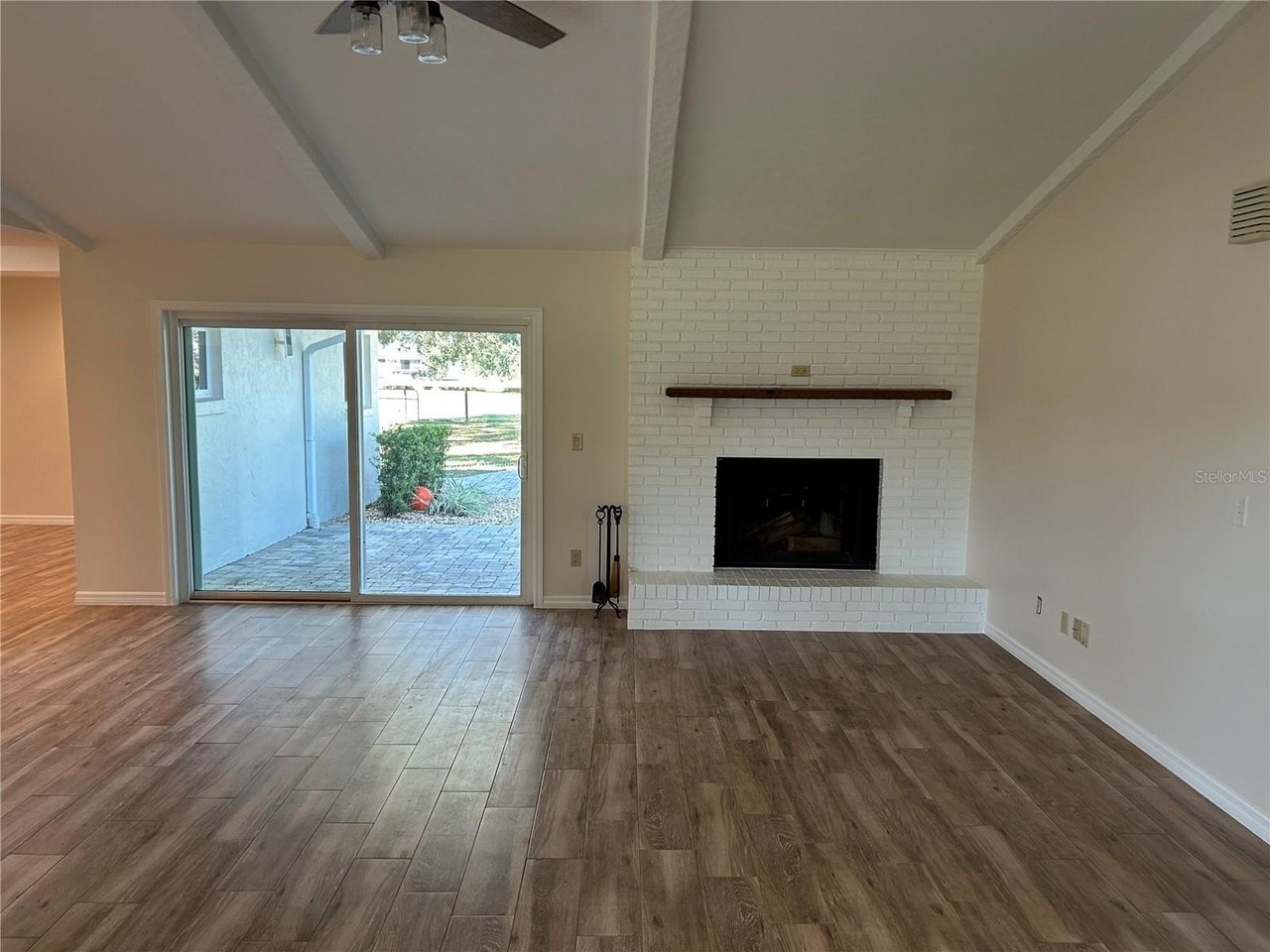 8321 Nw 2nd St - Photo 6 of 47