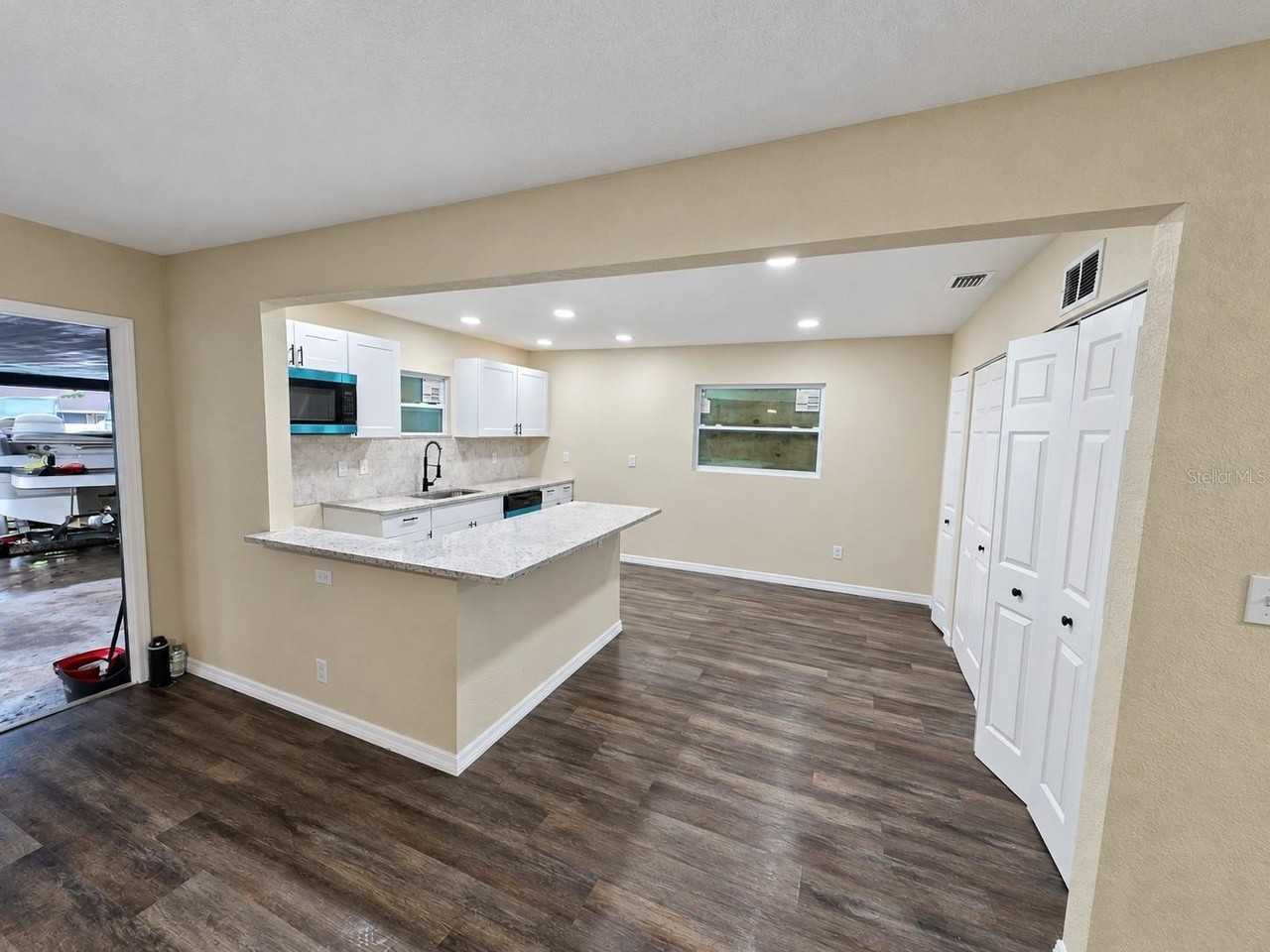 1410 E 99th Ave - Photo 4 of 19