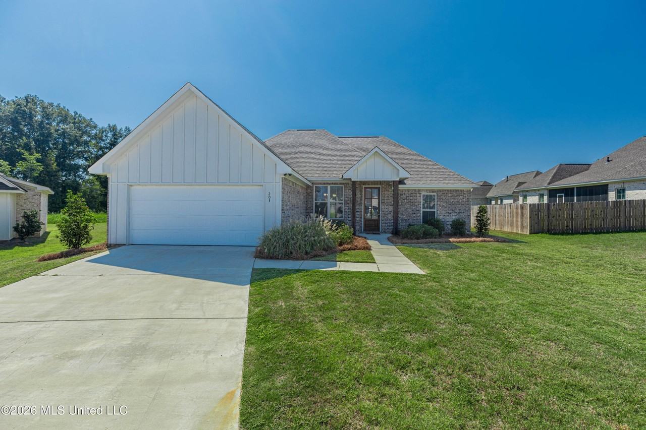 203 Silver Maple Pl - Photo 2 of 47