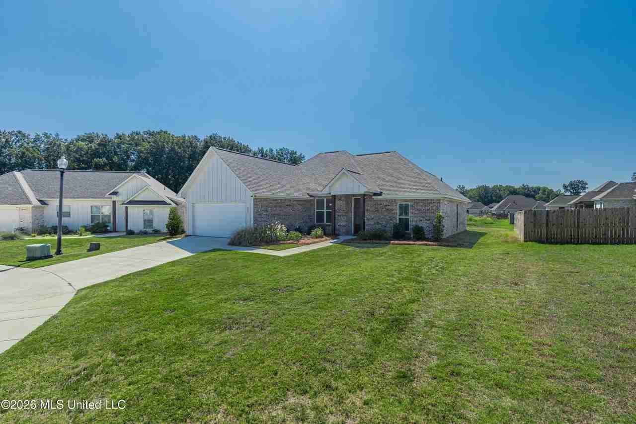 203 Silver Maple Pl - Photo 3 of 47
