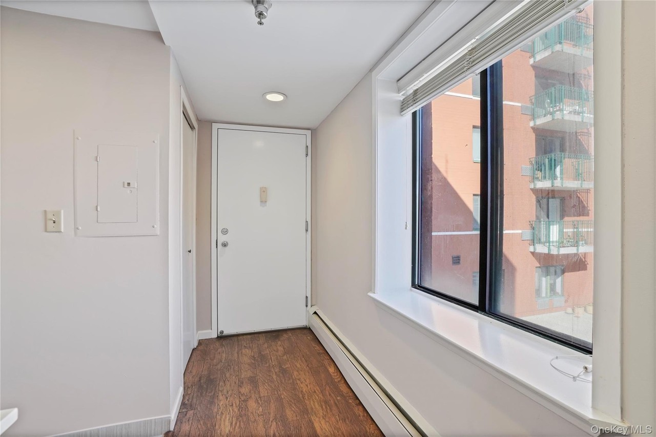 123 Mamaroneck Ave #215 - Photo 2 of 16