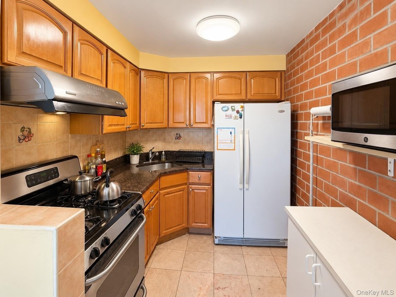 3445 Leavitt St #4B - Photo 4 of 11