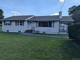 featured image of 586 Little East Neck Rd