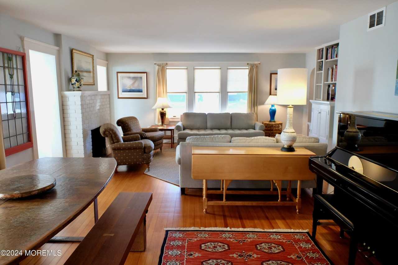 220 Lincoln Ave #1 - Photo 5 of 26