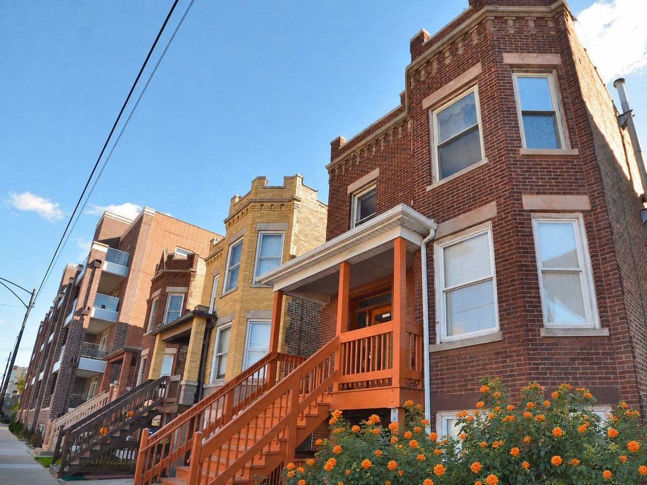2719 W Belmont Ave #1