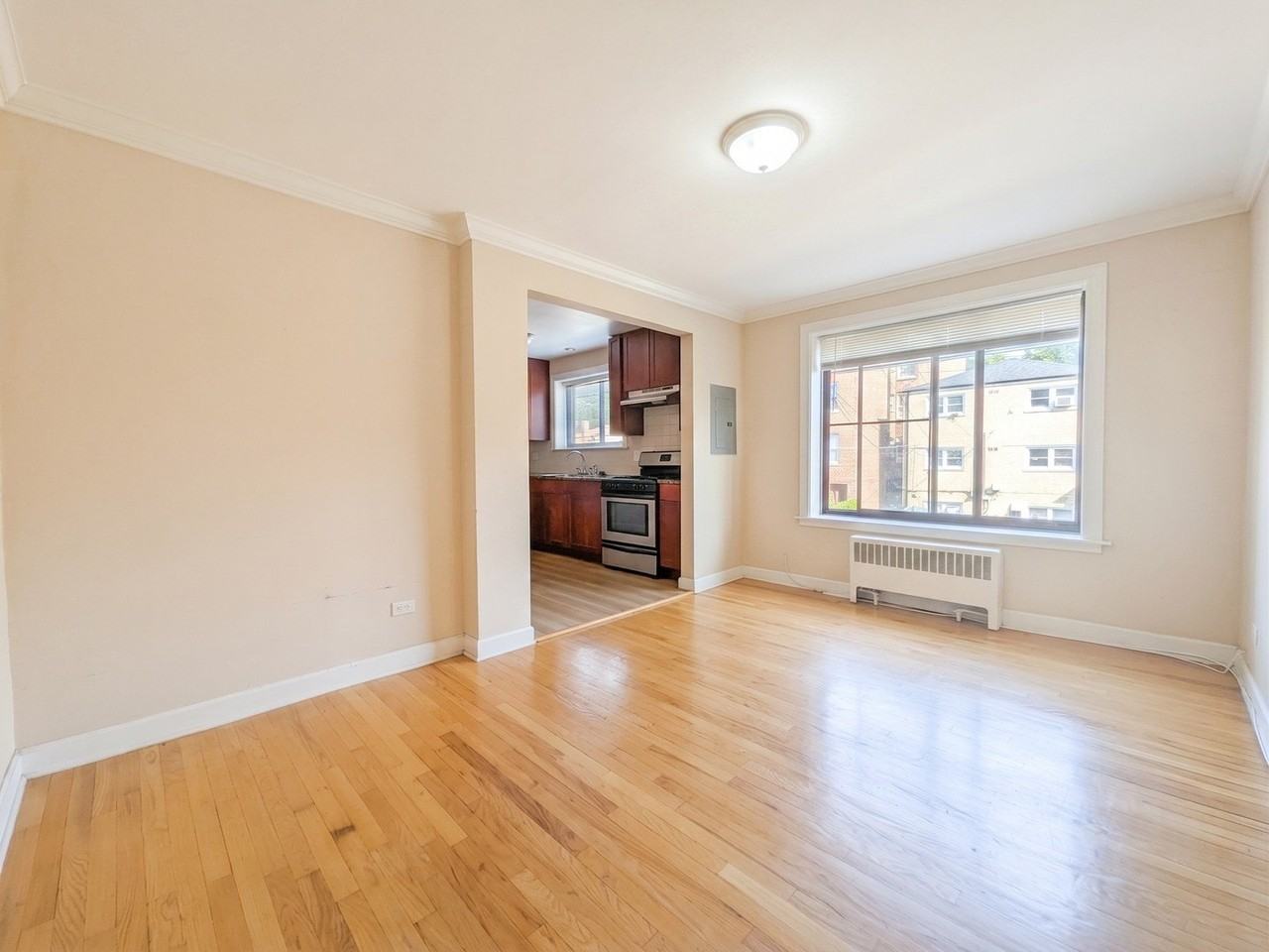 2704 W Lunt Ave #203 - Photo 7 of 12