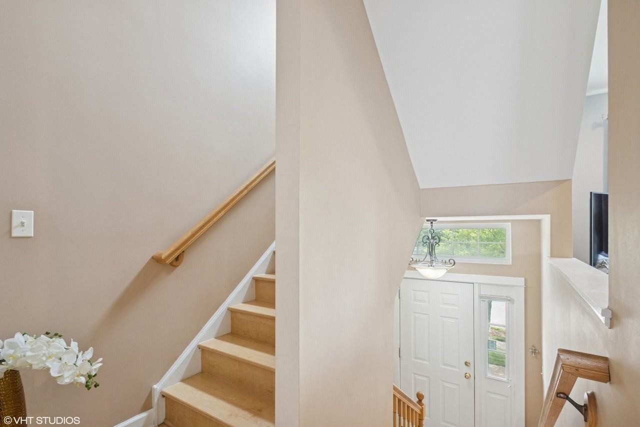 983 Mayfair Ct #983 - Photo 2 of 27