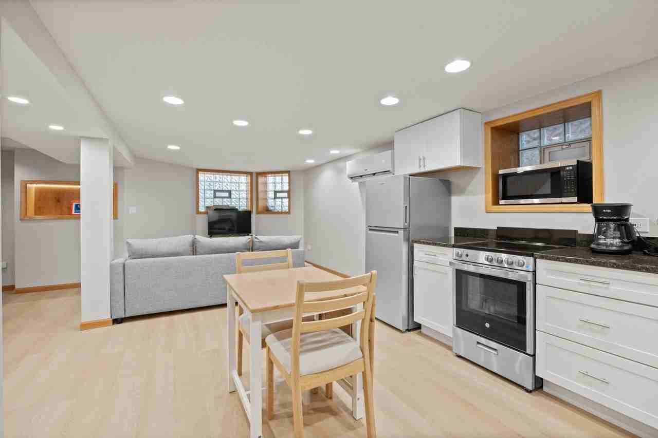 1419 W George St #G - Photo 5 of 13