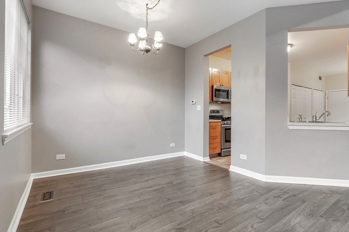 47 S Oakhurst Dr - Photo 4 of 26