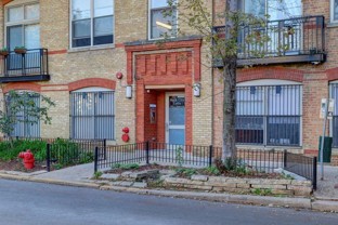 1740 N Maplewood Ave #103 - Photo 1 of 1