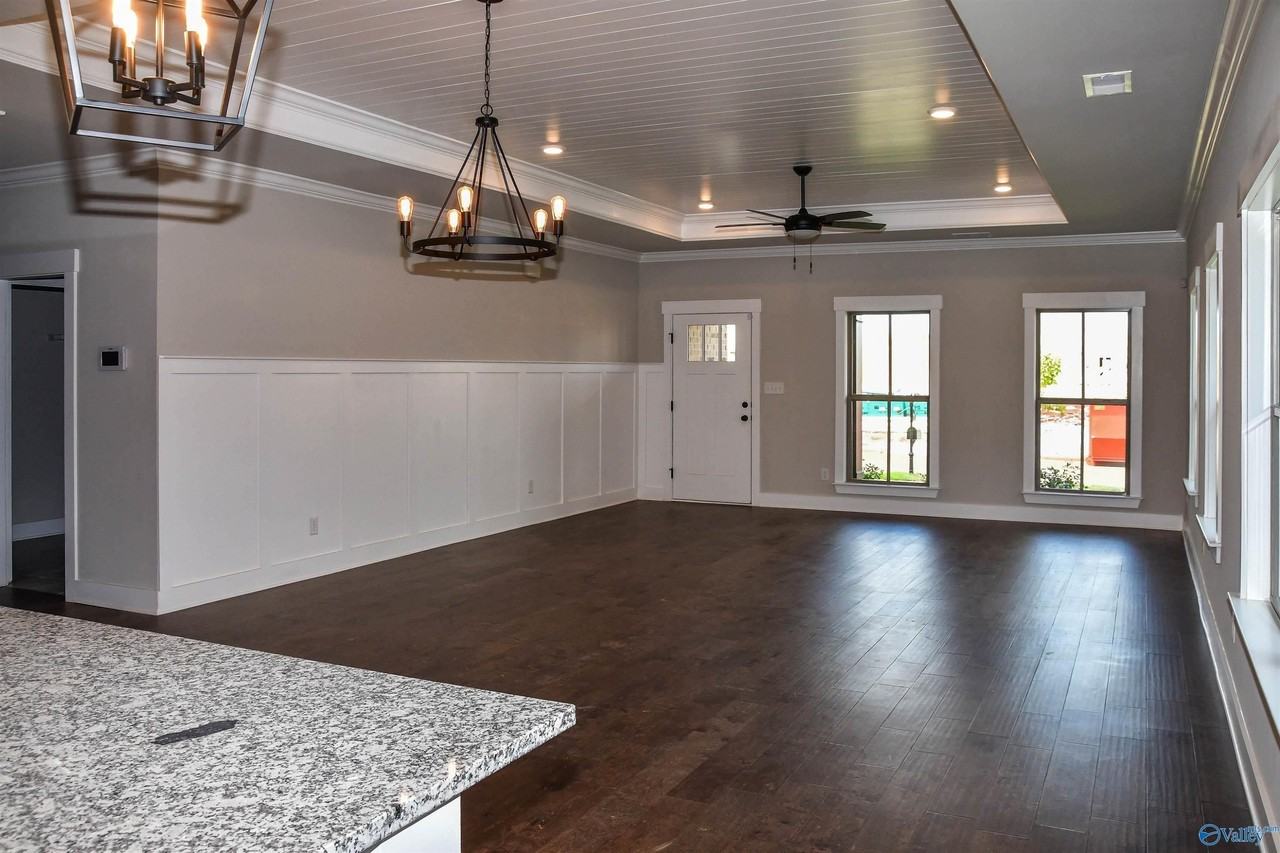 107 Lem Way - Photo 3 of 19