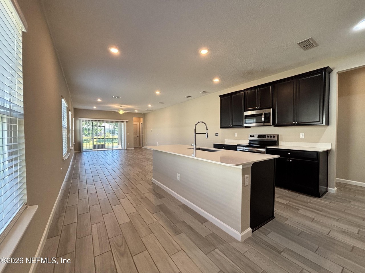 7361 Hilladale Creek Ln - Photo 6 of 43
