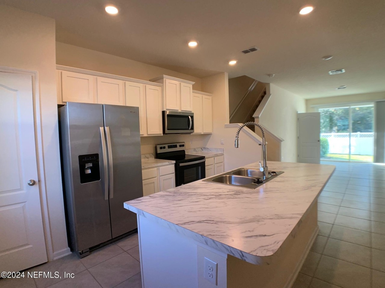 4010 Oak Mill Rd - Photo 5 of 24