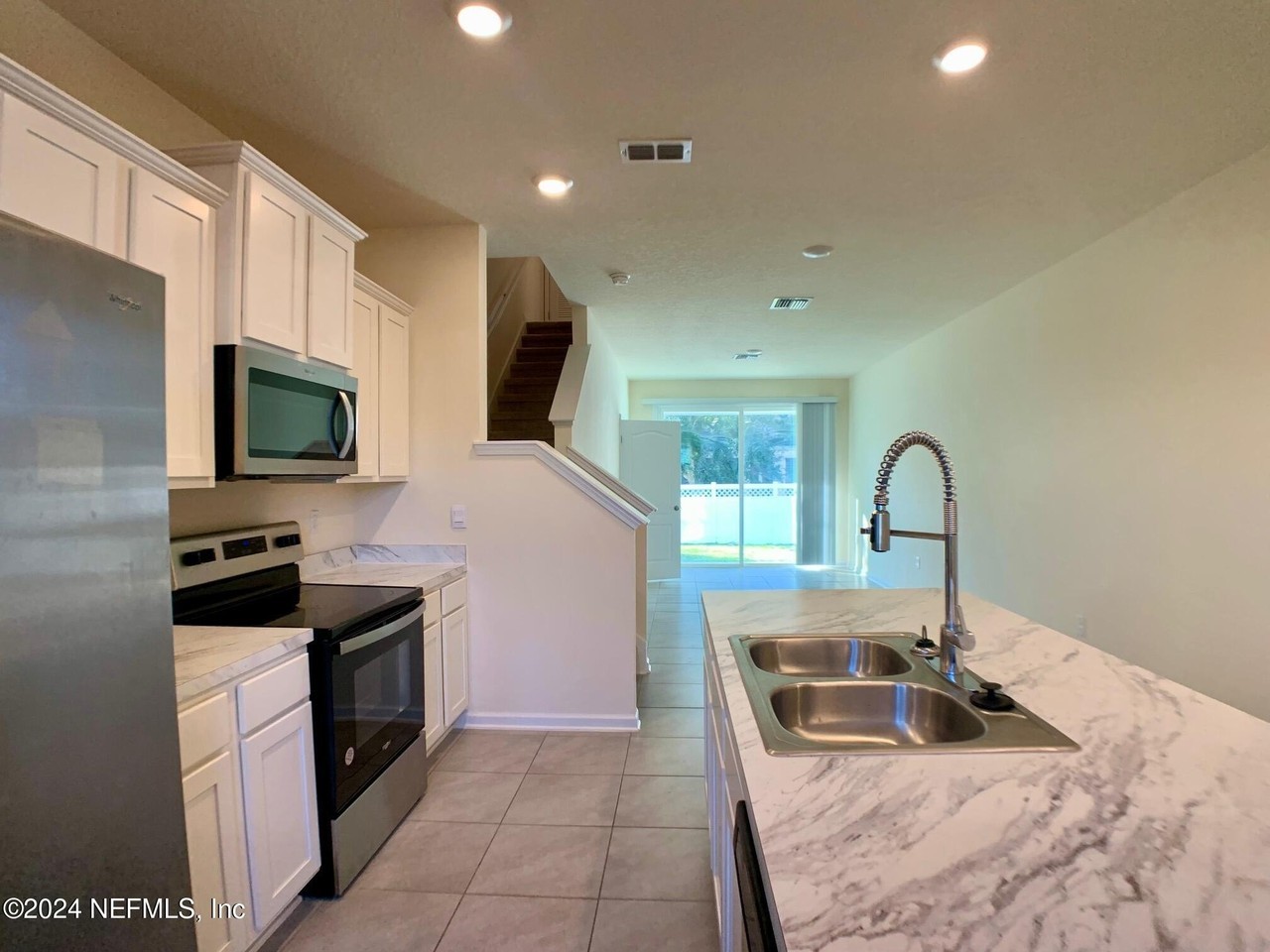 4010 Oak Mill Rd - Photo 7 of 24
