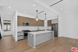 2019 Preuss Rd #B - Photo 2 of 8