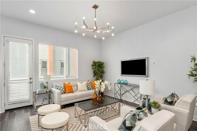 231 Elm Ave - Photo 2 of 8