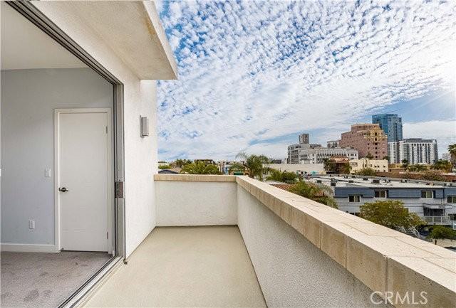 231 Elm Ave - Photo 7 of 8