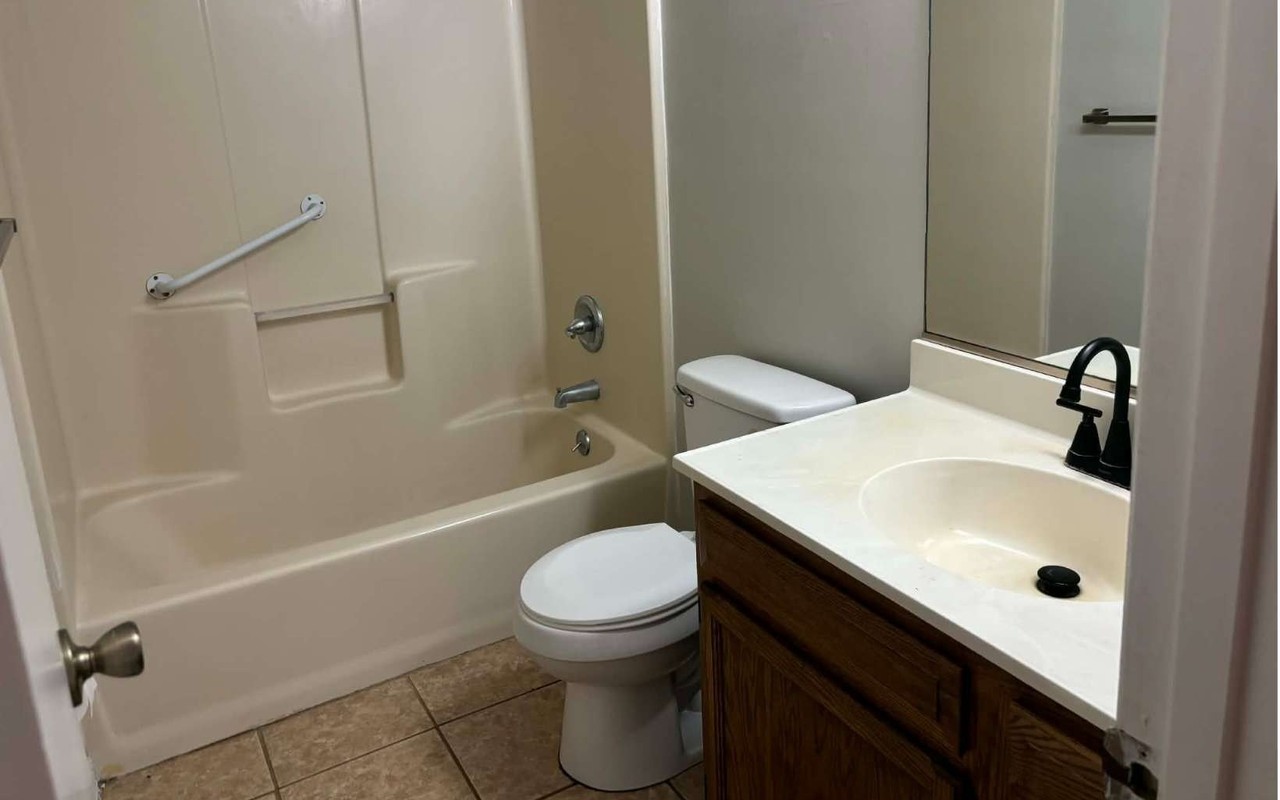 3724 NW HUNTSBORO 101 - Photo 6 of 7