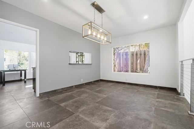 25045 Castlewood - Photo 6 of 8