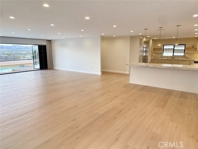 5219 E Gatewood Ln - Photo 3 of 7