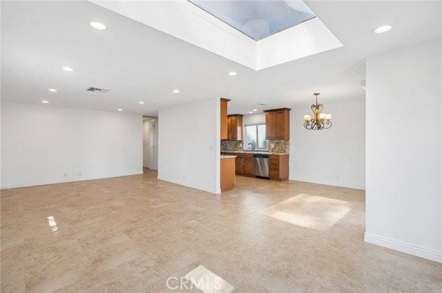 501 Marguerite Ave #B - Photo 3 of 8