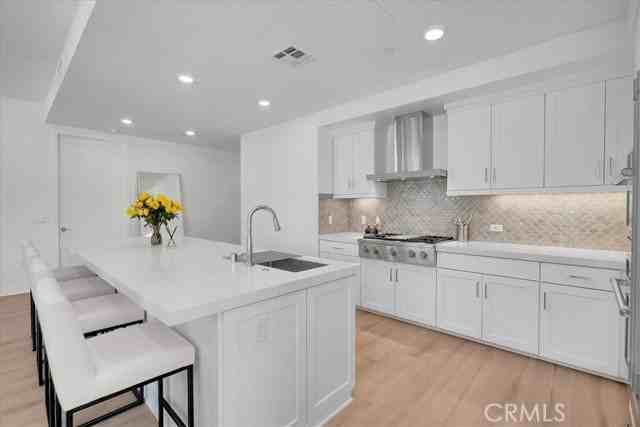 1201 Rivington - Photo 6 of 8