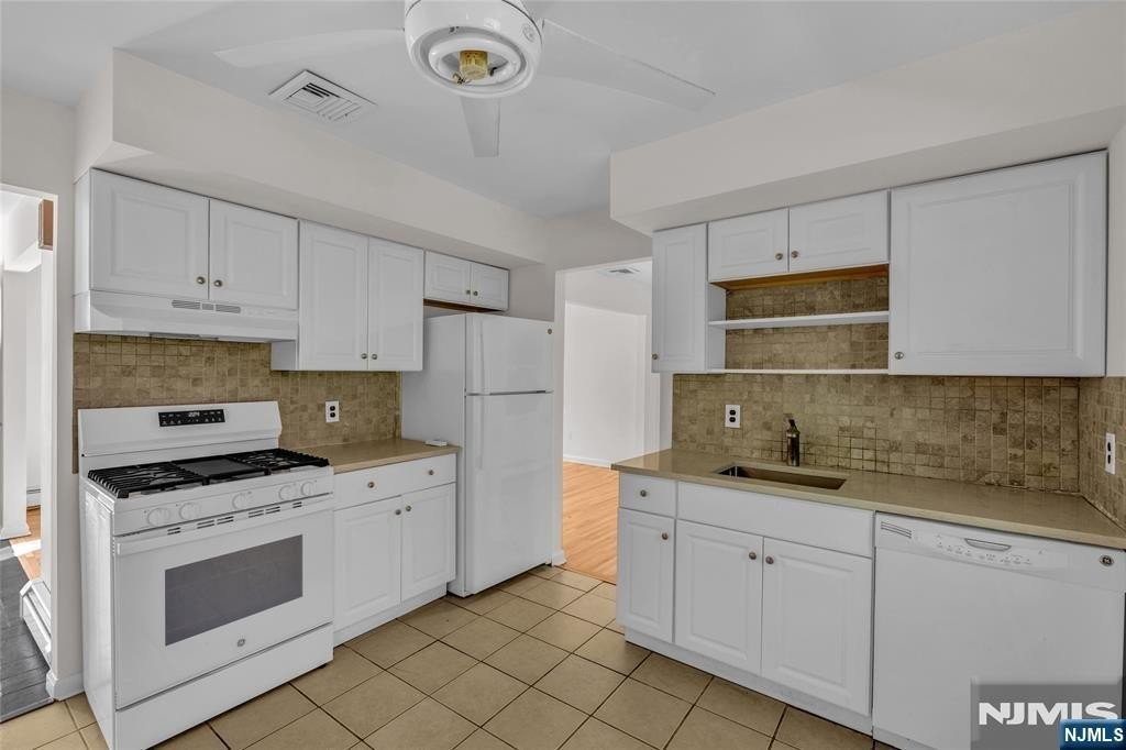 204 Union St - Photo 6 of 22