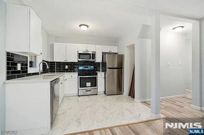 49 Preston St #2ndFL - Photo 3 of 12