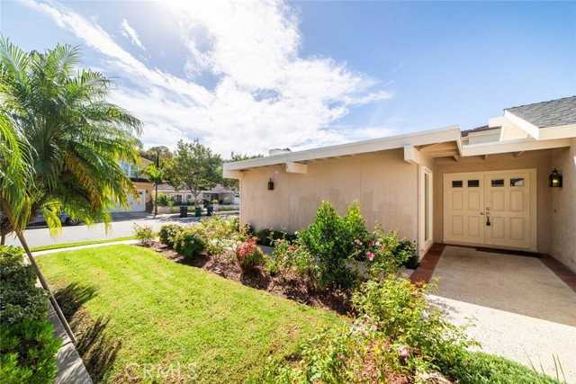 6271 Sierra Siena Rd - Photo 2 of 8