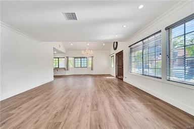 16707 Moorpark St - Photo 3 of 7