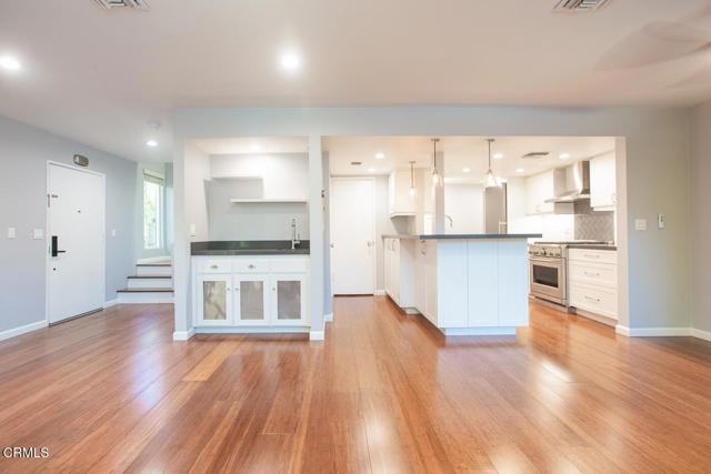 11818 Moorpark St #F - Photo 4 of 5