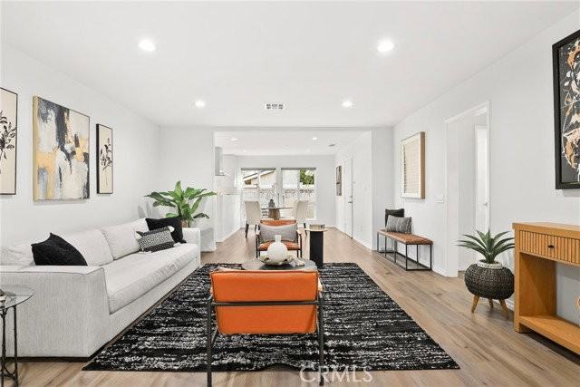 10000 Amestoy Ave - Photo 5 of 7