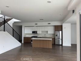 featured image of 709 E Walnut St #517