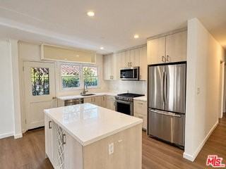 838 14th St #A - Photo 4 of 8
