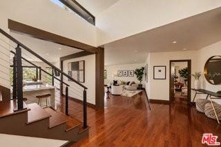9234 Kinglet Dr - Photo 3 of 8