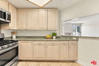 8349 Blackburn Ave #102 - Photo 3 of 8