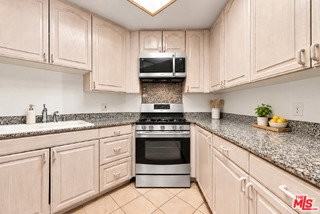 8349 Blackburn Ave #102 - Photo 4 of 8